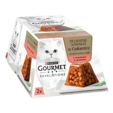 Balenie Gourmet Revelations s lososom v želé, pohľad zboku, na obale biela mačka a krmivo v tvare pyramídy.